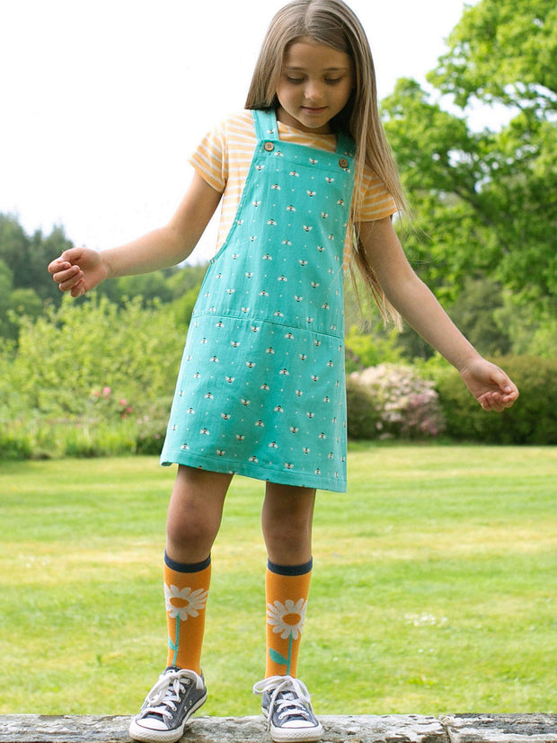 Kite - Girls organic queen bee pinafore green - Adjustable straps with coconut buttons